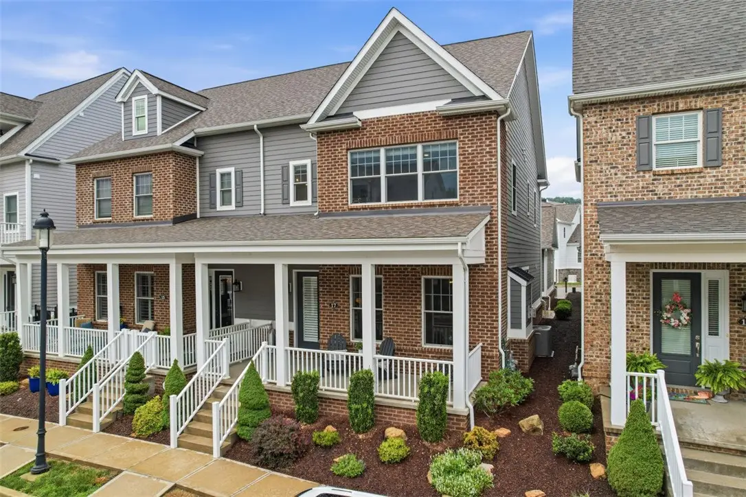 17 Allegheny Ave, Oakmont, PA 15139 - #1