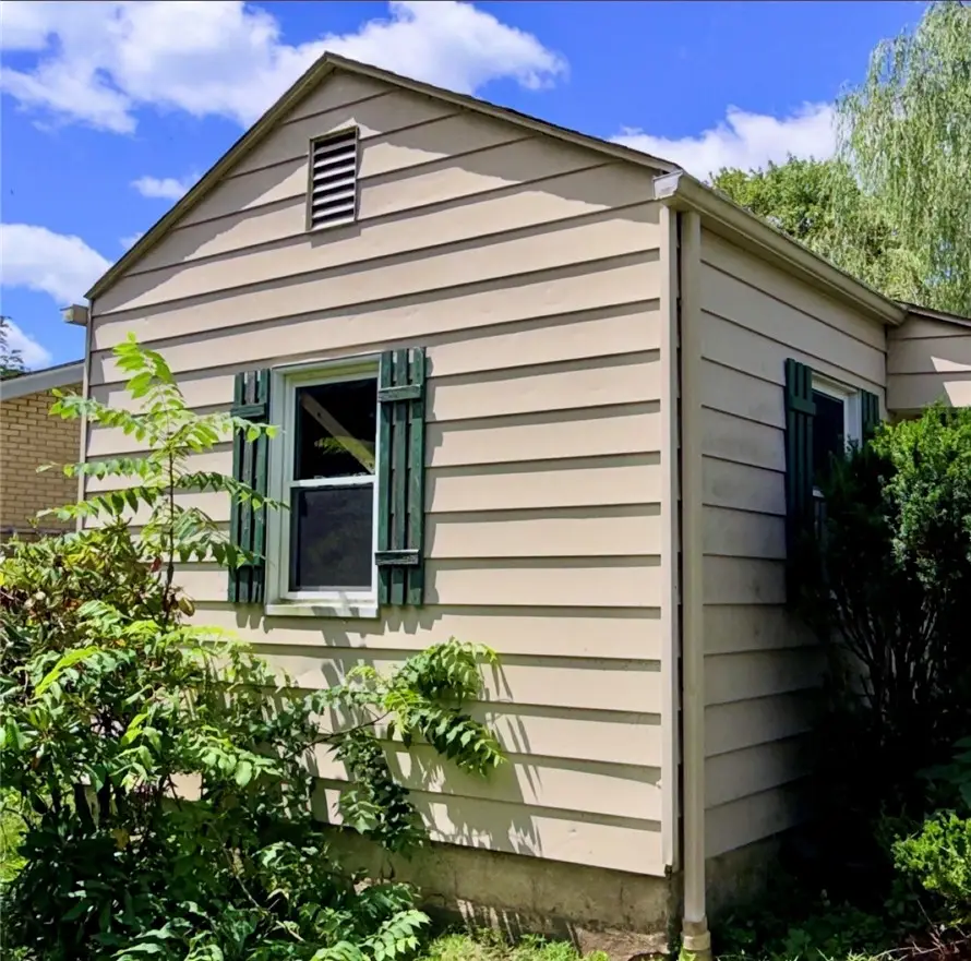 1536 Old Butler Rd, New Castle, PA 16101 - #2