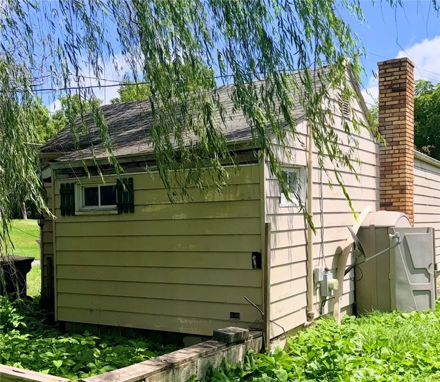 1536 Old Butler Rd, New Castle, PA 16101 - #3