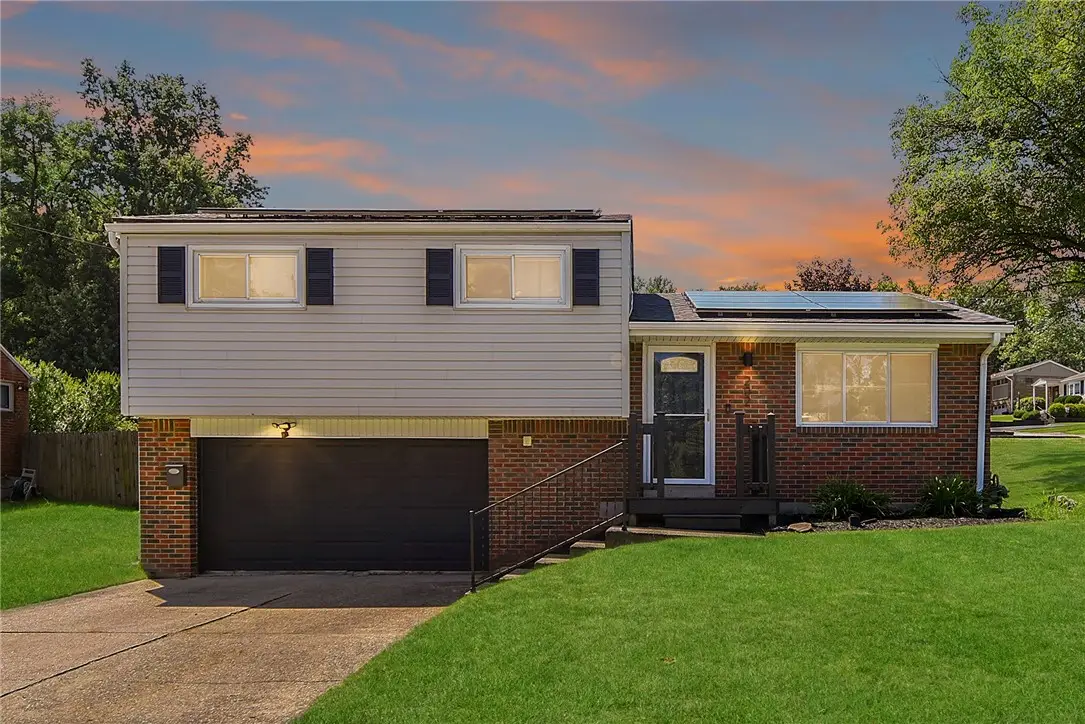 202 Fiesta Dr, Pittsburgh, PA 15239 - #1