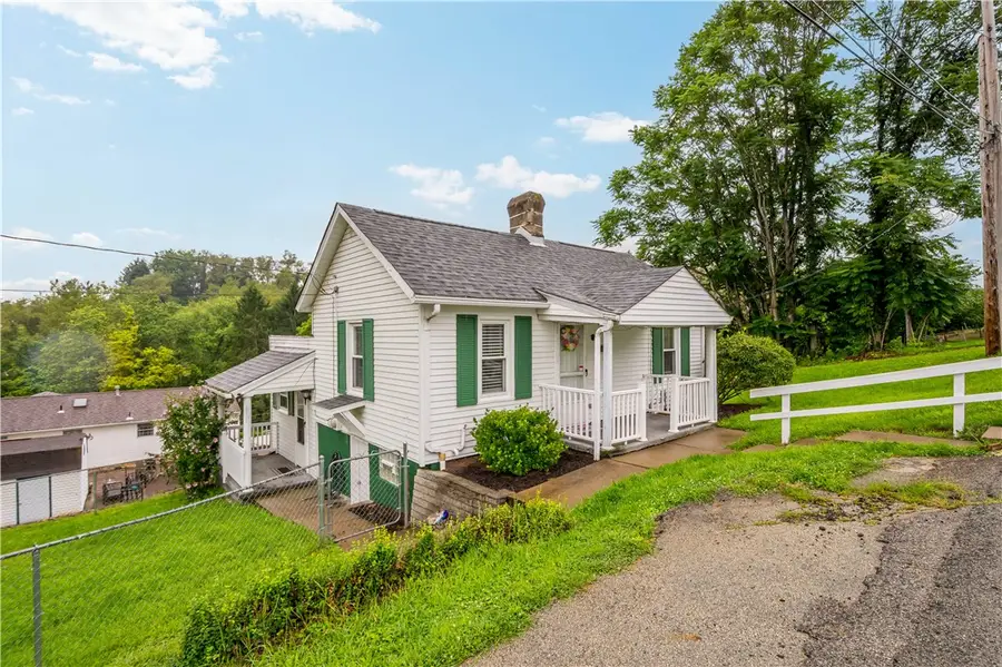 119 Short St, Bentleyville, PA 15314 - #2