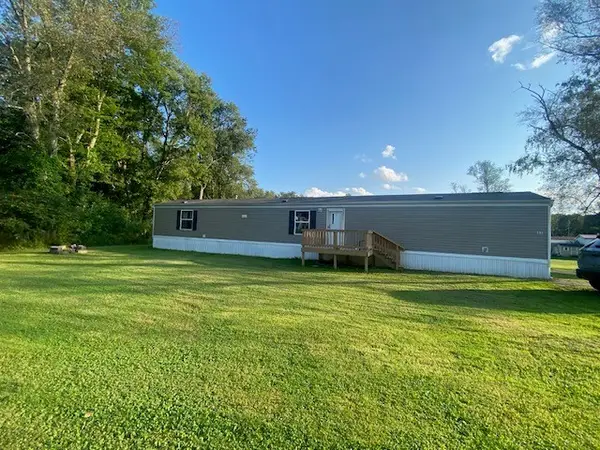 525 North Liberty Road #17, Grove City, PA 16127