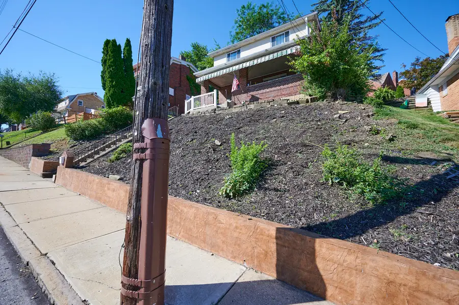 3716 Woodrow Avenue, Pittsburgh, PA 15227 - #3
