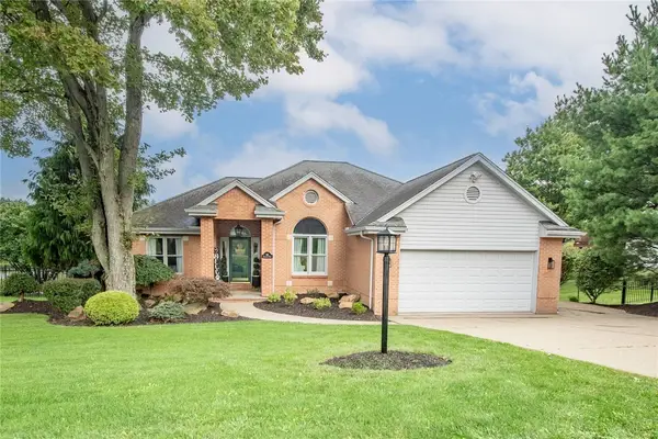 101 Covington Dr, Butler, PA 16001