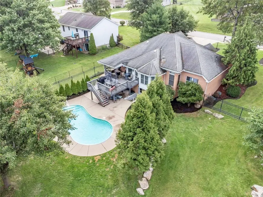 101 Covington Dr, Butler, PA 16001 - #3