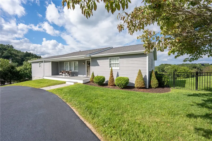 408 Mcklveen Rd, New Alexandria, PA 15670 - #2