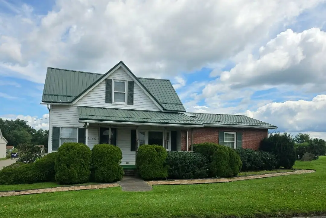 302 S Washington St, Eau Claire, PA 16030 - #1
