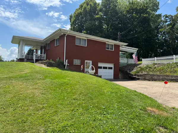 213 Church Lane, Madison, PA 15663