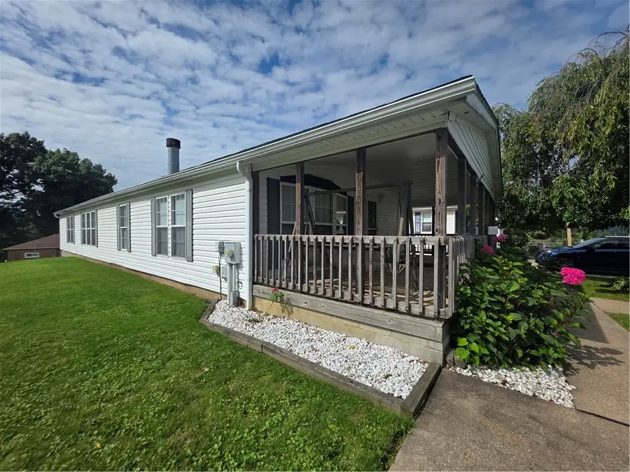 1086 Martin Avenue, New Kensington, PA 15068 - #3