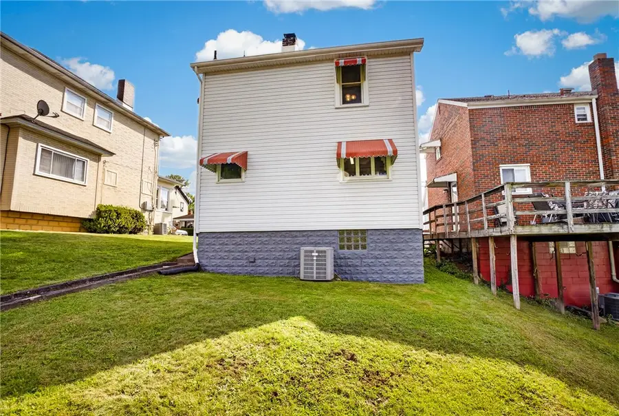 705 Summit St, McKeesport, PA 15132 - #3