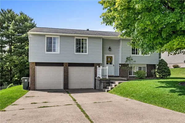 135 Cranbrooke Dr, Coraopolis, PA 15108