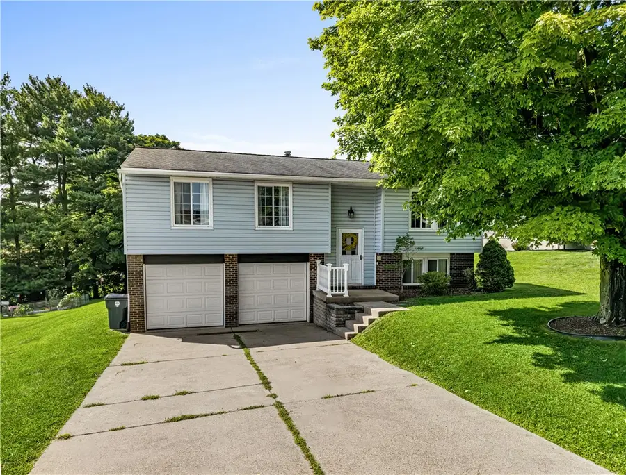 135 Cranbrooke Dr, Coraopolis, PA 15108 - #3
