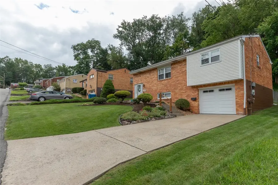 221 Northmont Dr, Verona, PA 15147 - #3