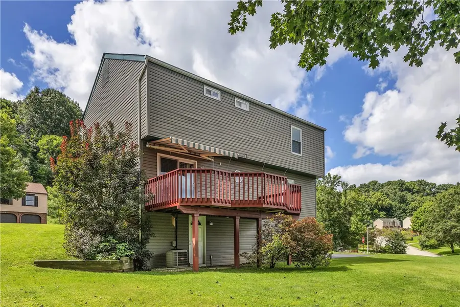 156 Dinwiddie Dr, New Kensington, PA 15068 - #2