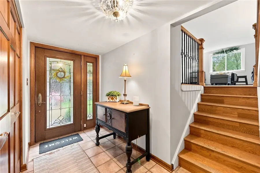 859 Meadowbrook Rd, Trafford, PA 15085 - #2