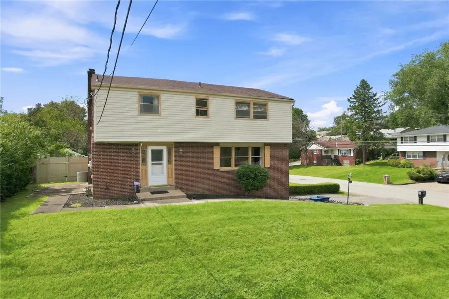 102 Greylock Dr, Pittsburgh, PA 15235 - #2
