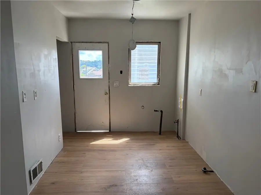 1821 Abraham St, McKeesport, PA 15132 - #2