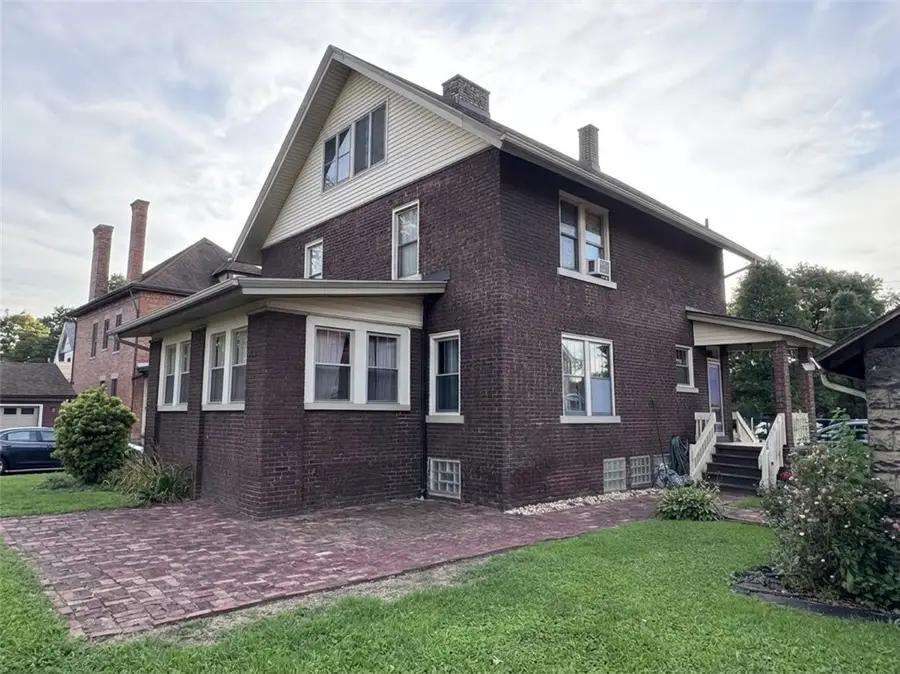 411 10th Ave, New Brighton, PA 15066 - #3