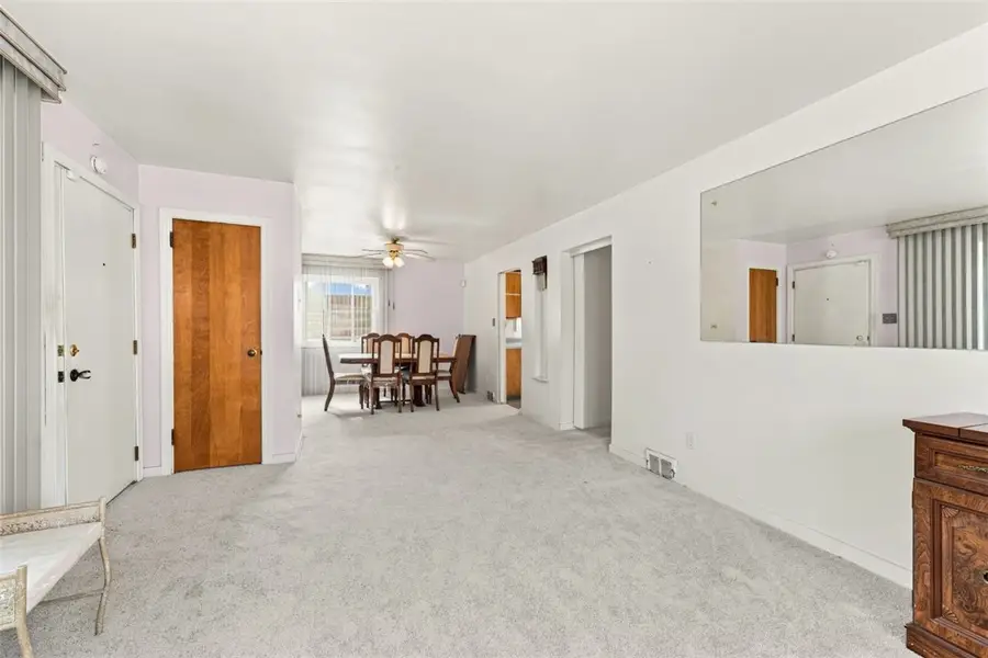 7140 Ross Garden Rd, Pittsburgh, PA 15206 - #3
