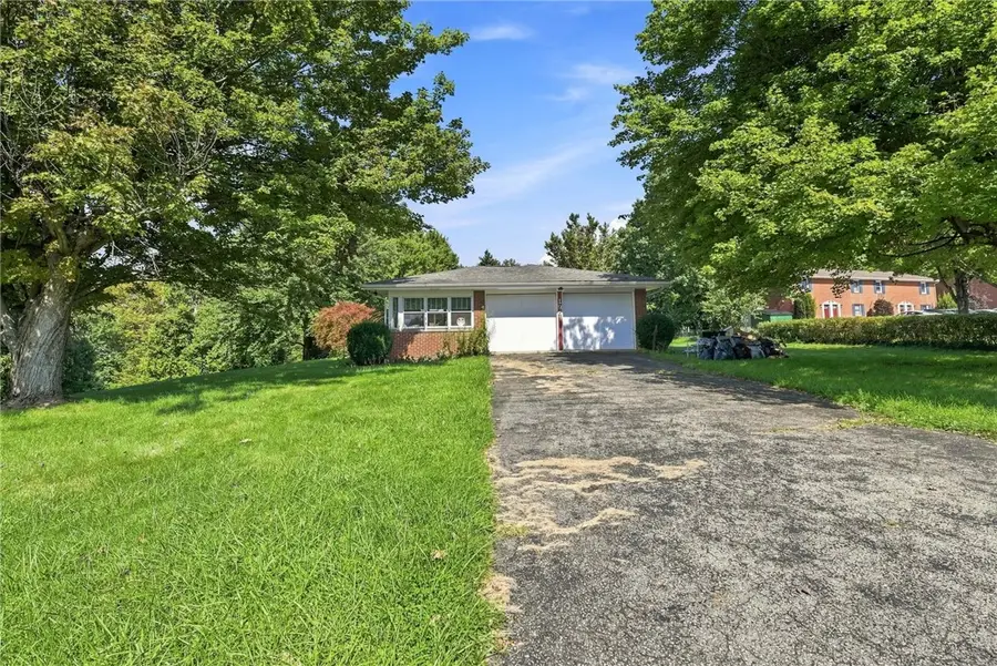196 Kingston St, Latrobe, PA 15650 - #2