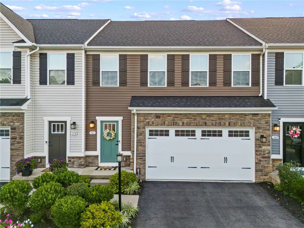161 Black Oak Ln, Cecil Bishop, PA 15057 - #1