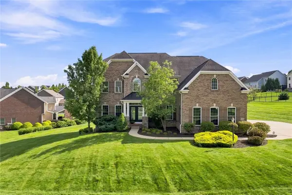 218 Pine Crest Ct, Gibsonia, PA 15044