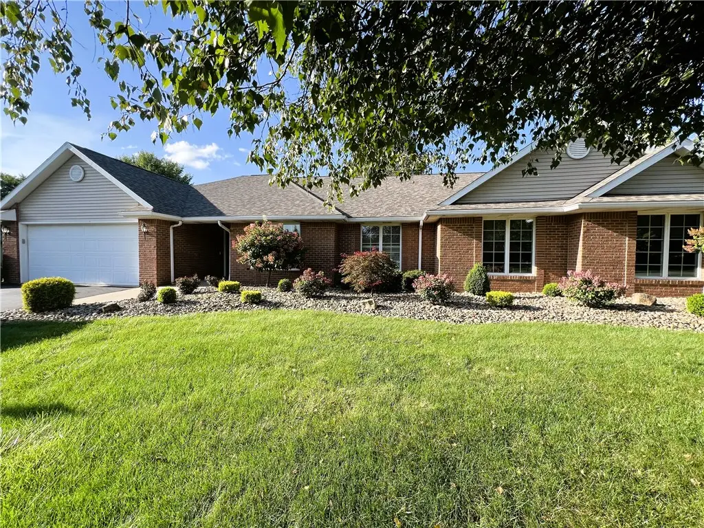 232 Orchard Park Dr, New Castle, PA 16105 - #1