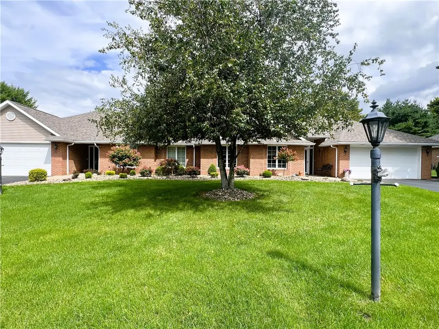 232 Orchard Park Dr, New Castle, PA 16105 - #2