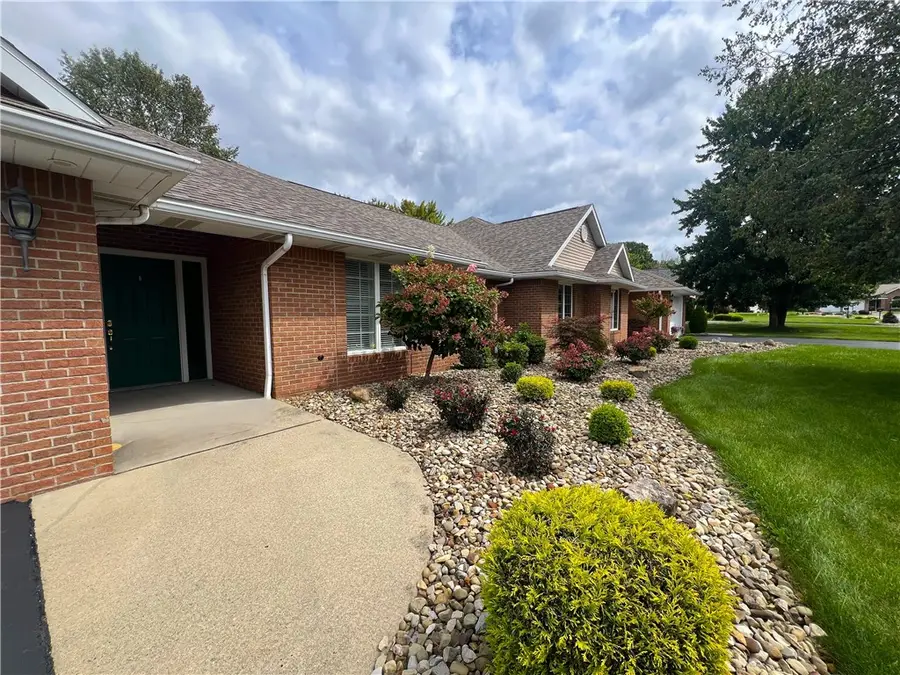232 Orchard Park Dr, New Castle, PA 16105 - #3