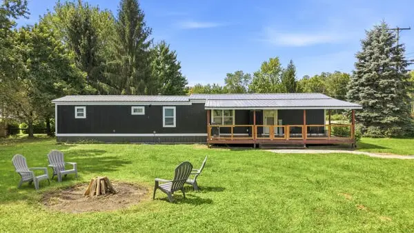 1561 Westford Rd, Jamestown, PA 16134