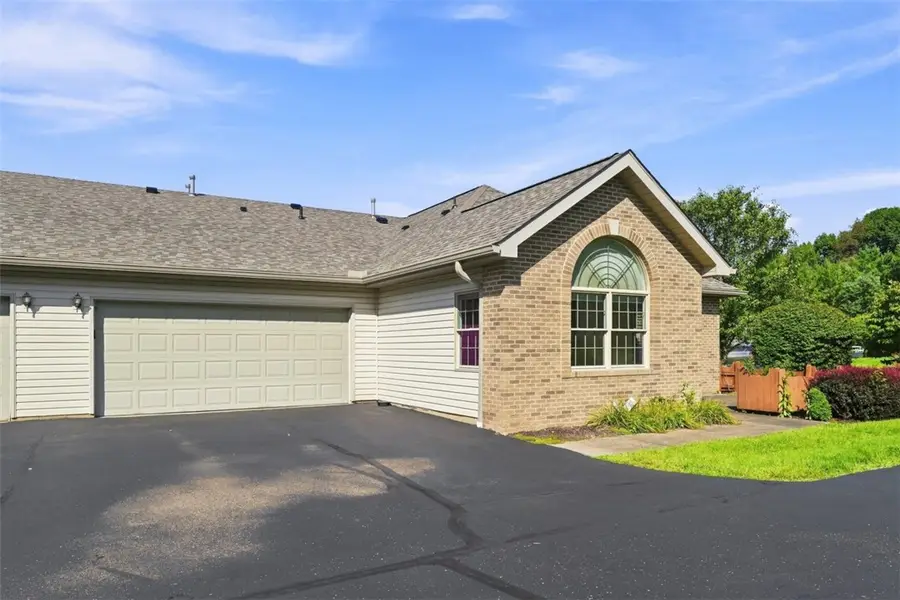 117 Steeplechase Cir, Gibsonia, PA 15044 - #2
