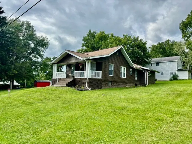 405 Lawnview Ave, New Castle, PA 16105 - #1