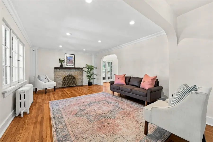 6324 Alderson St, Pittsburgh, PA 15217 - #2