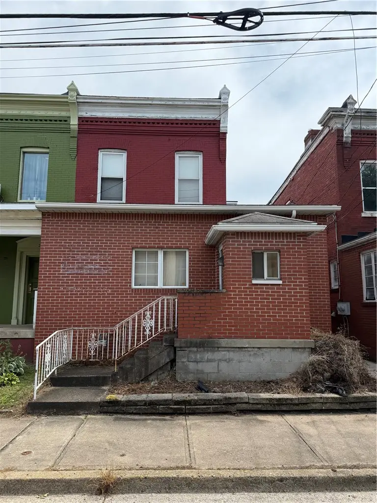 224 S 5th Street, Jeannette, PA 15644 - #1