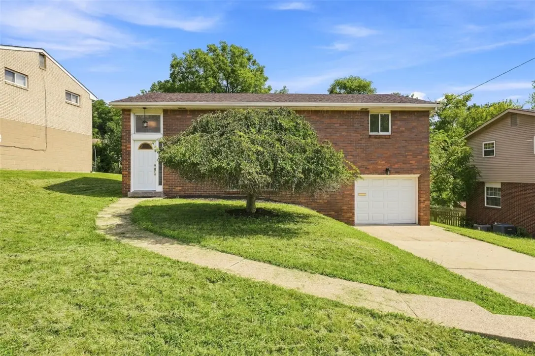 138 Yosemite Dr, Pittsburgh, PA 15235 - #1