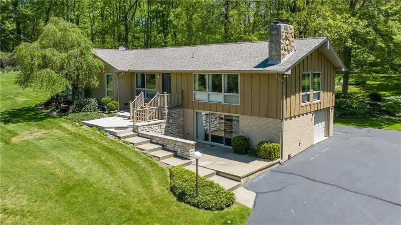 2908 Hann Hill Rd., Hermitage, PA 16148 - #1