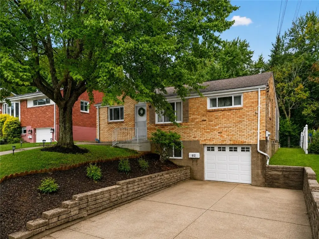 612 Charlotte Dr, Pittsburgh, PA 15236 - #1