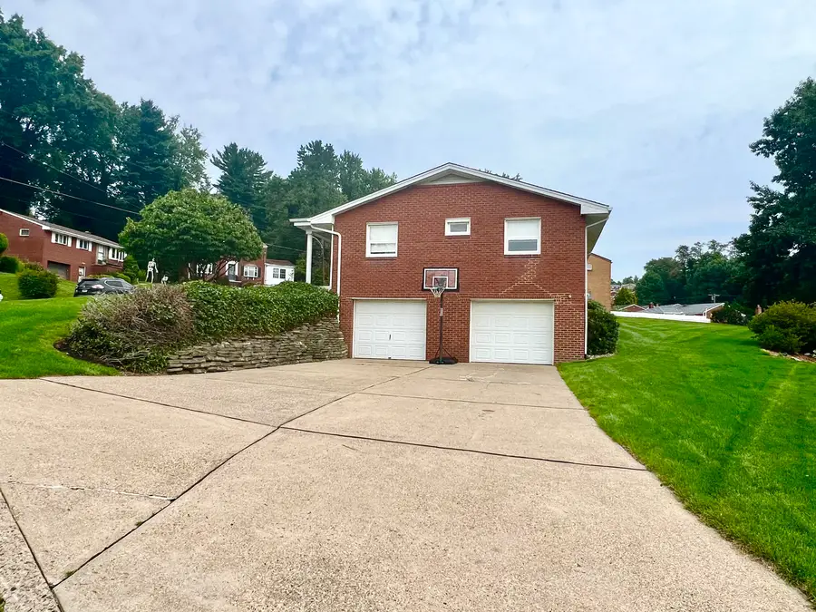 662 Debaldo Drive, West Mifflin, PA 15122 - #3