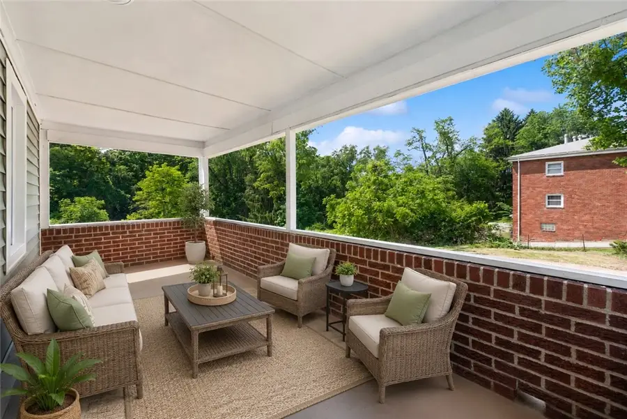 690 Brownstown Rd, North Huntingdon, PA 15647 - #2