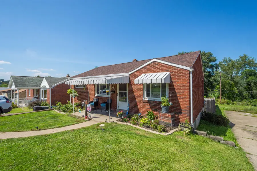 610 Sunnyland Avenue, Pittsburgh, PA 15227 - #3
