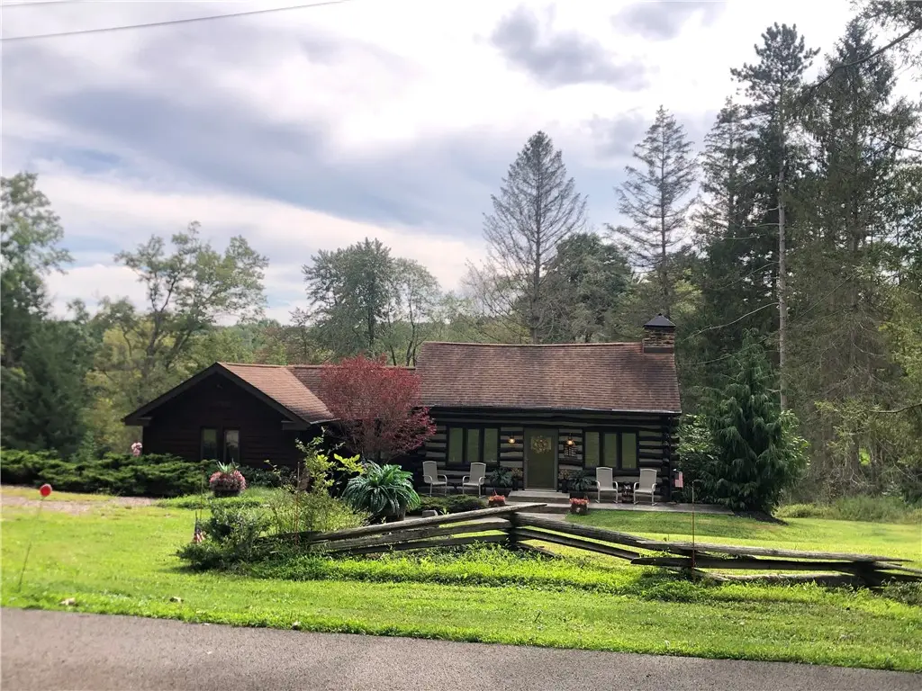 102 Lafayette Trail, Chalk Hill, PA 15421 - #1
