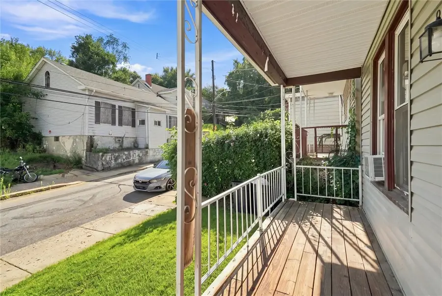 239 Anthony St, Pittsburgh, PA 15210 - #3