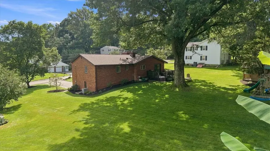 1216 Applewood Dr, Gibsonia, PA 15044 - #3