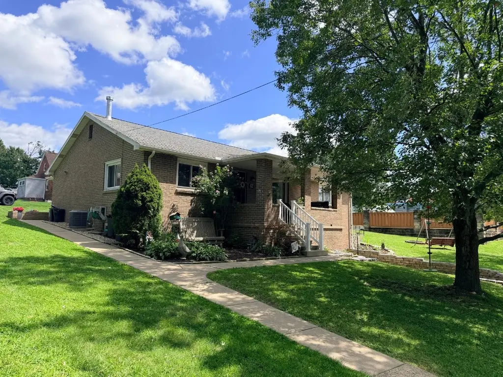 12 1st Ave, Burgettstown, PA 15021 - #1