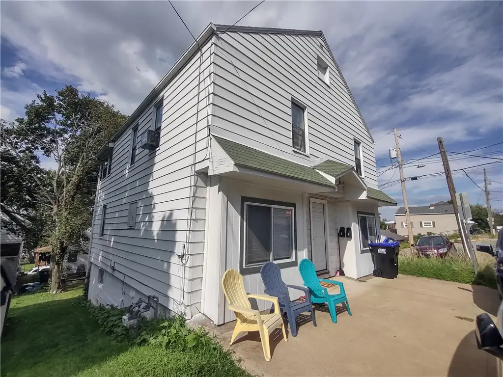 404 Hillside Ave, Ellwood City, PA 16117 - #1
