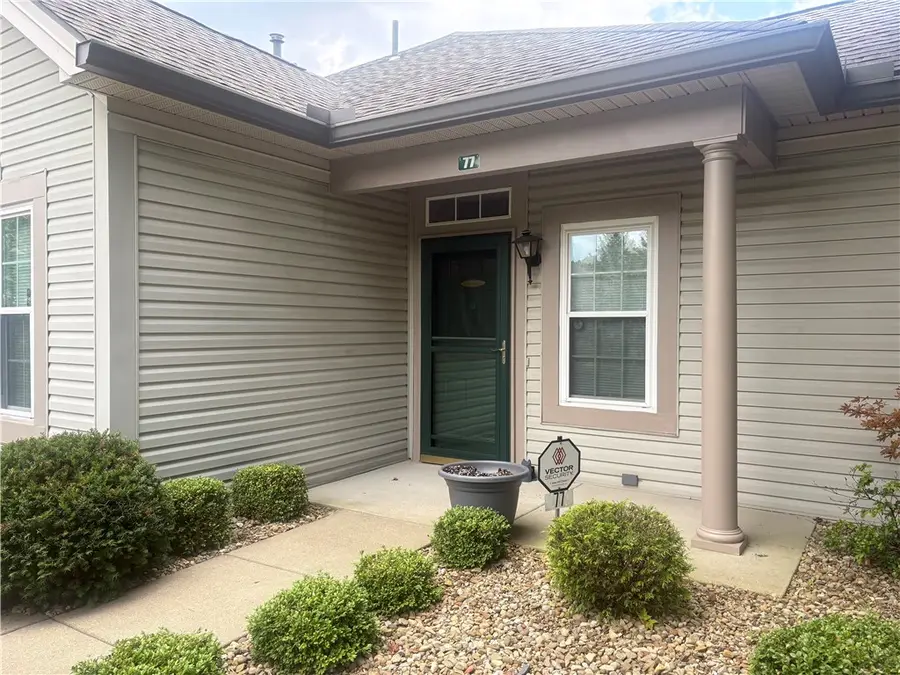 77 Stone Ridge Blvd, Hermitage, PA 16148 - #2