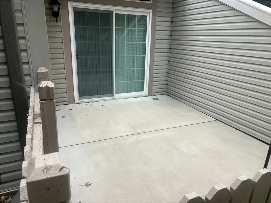 77 Stone Ridge Blvd, Hermitage, PA 16148 - #3