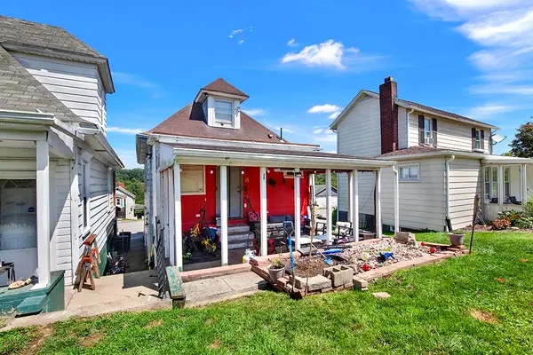 1160 Delaware St, Export, PA 15632