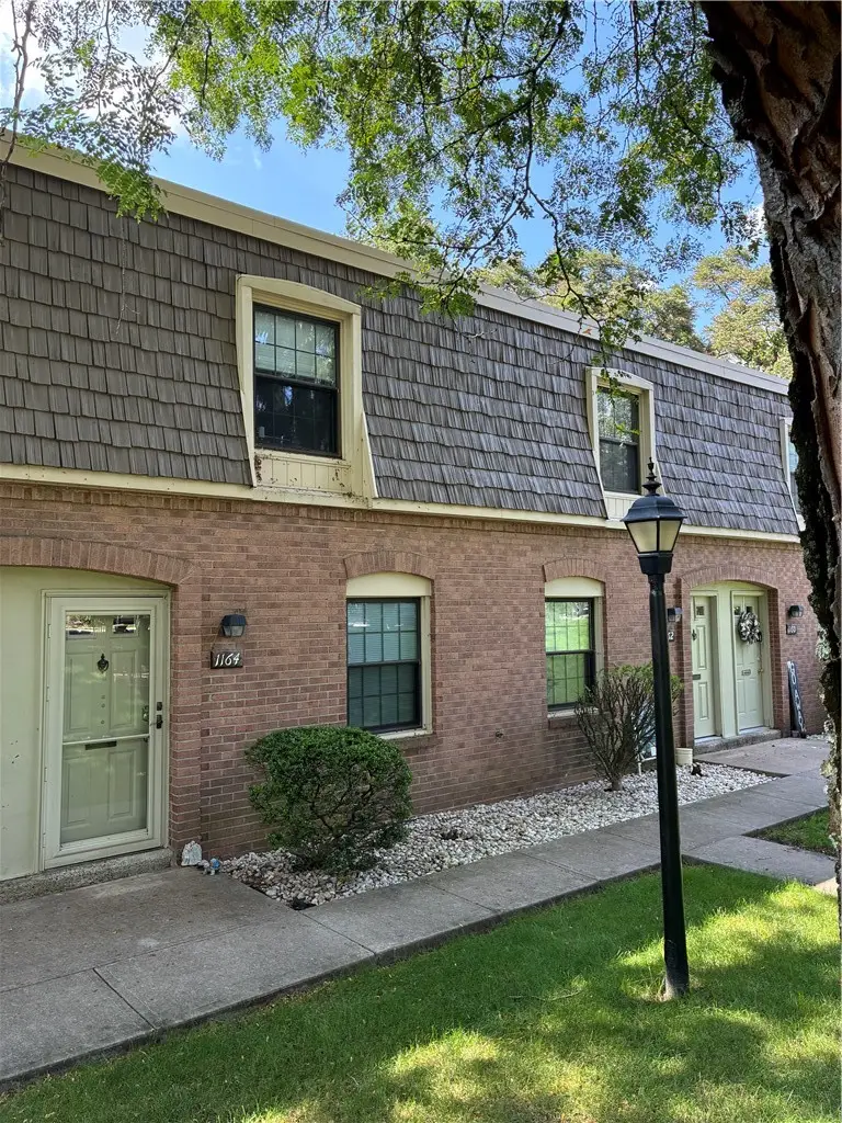 1164 Pennsbury Blvd, Pittsburgh, PA 15205 - #2