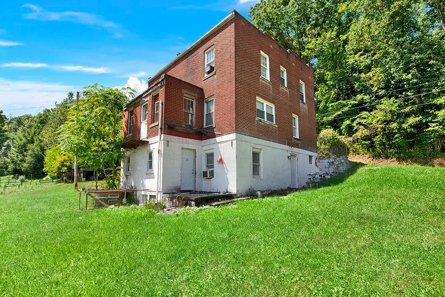 140 Smartnick Rd, Greensburg, PA 15601 - #3